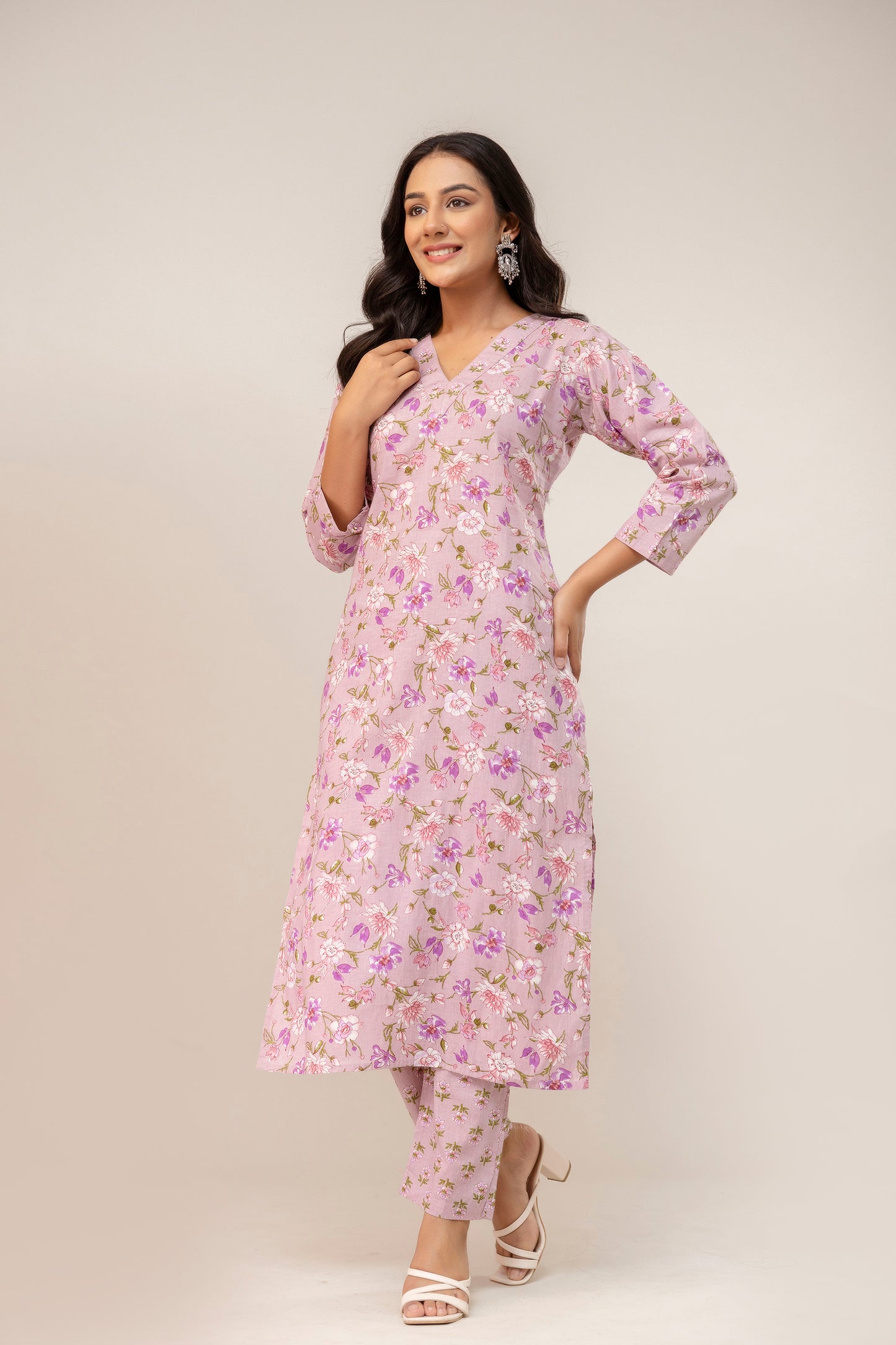 Blush Meadow Floral Cotton Kurta Pant Set β Soft Pink Elegance