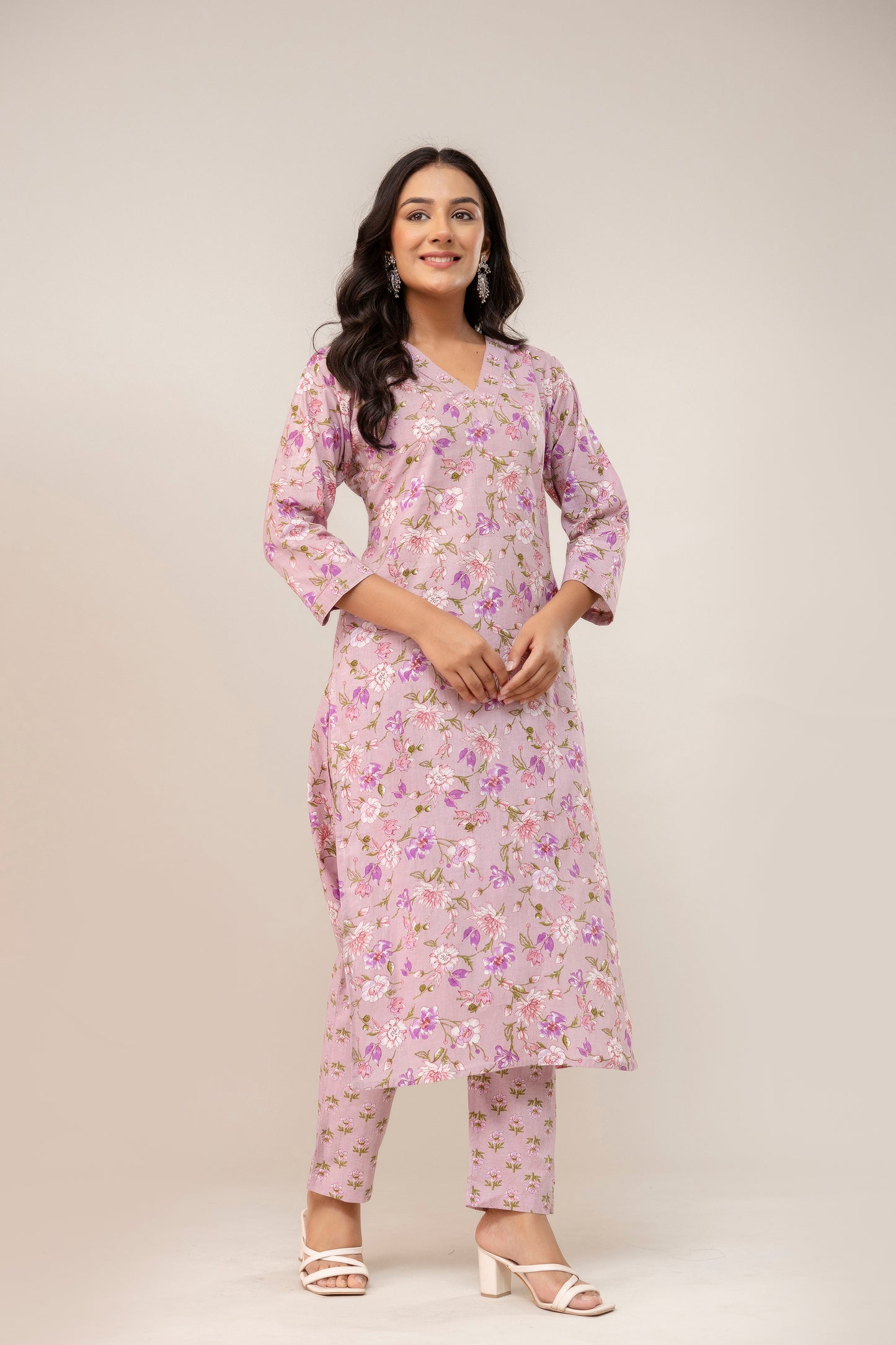 Blush Meadow Floral Cotton Kurta Pant Set β Soft Pink Elegance