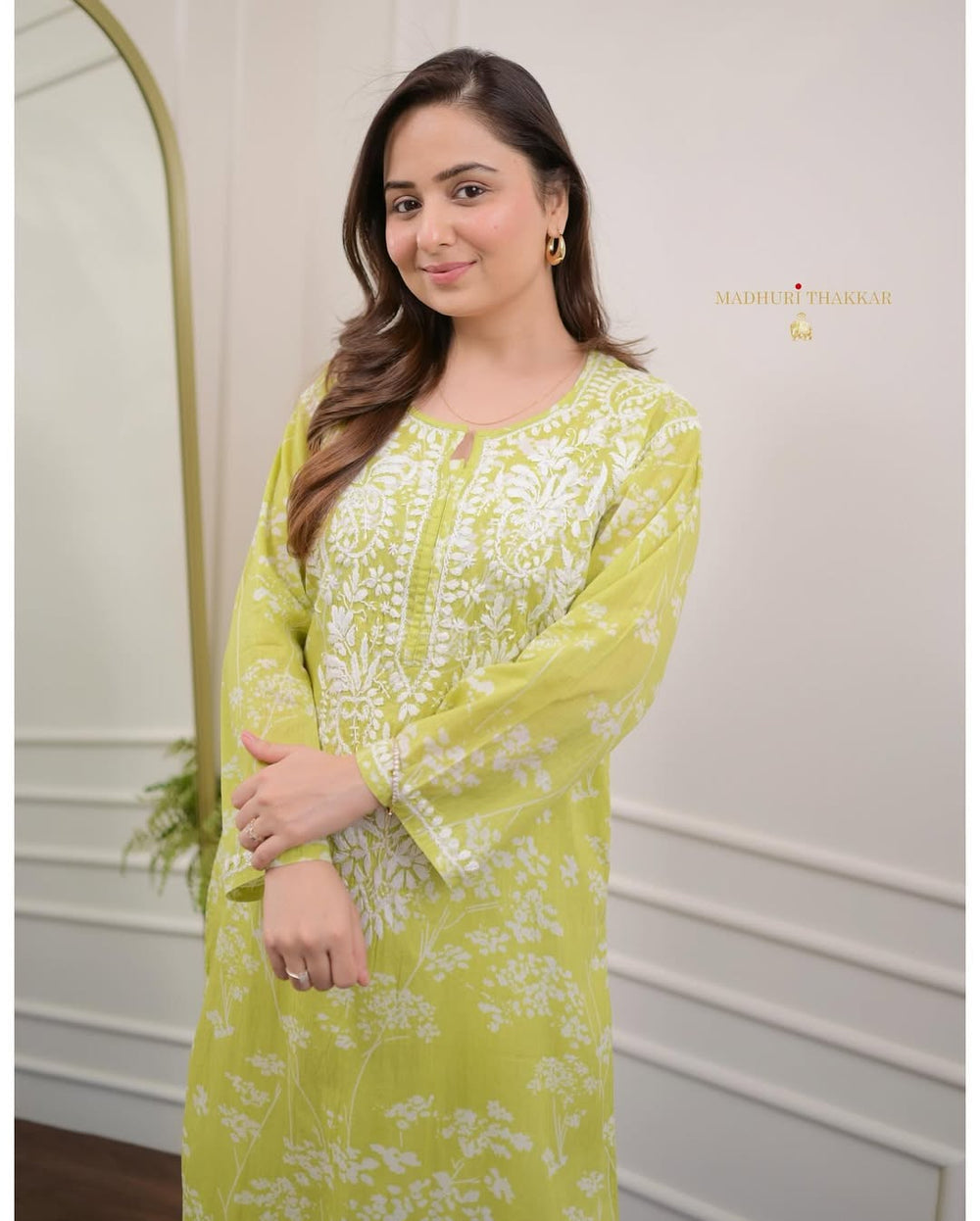 GREEN FLORAL CHIKANKARI EMBROIDERED STRAIGHT KURTI PANT SET COTTON