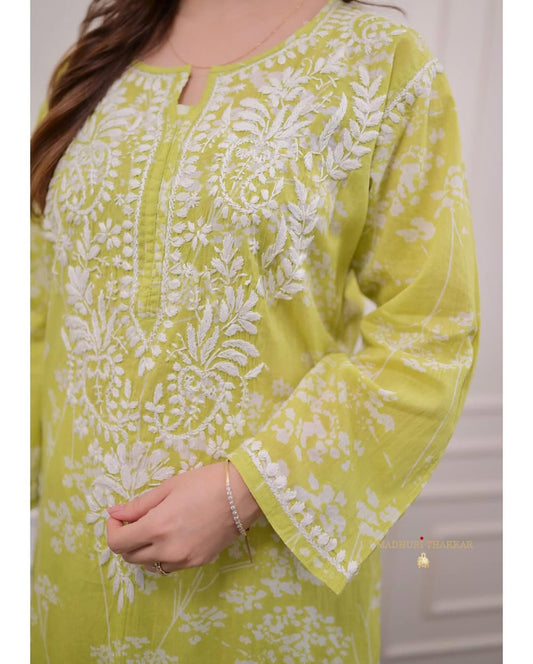 GREEN FLORAL CHIKANKARI EMBROIDERED STRAIGHT KURTI PANT SET COTTON
