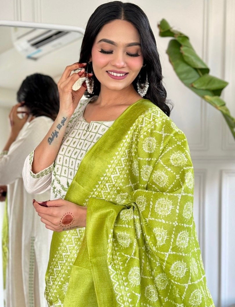 HEAVY GREEN COTTON EMBROIDERY BORDER KURTI